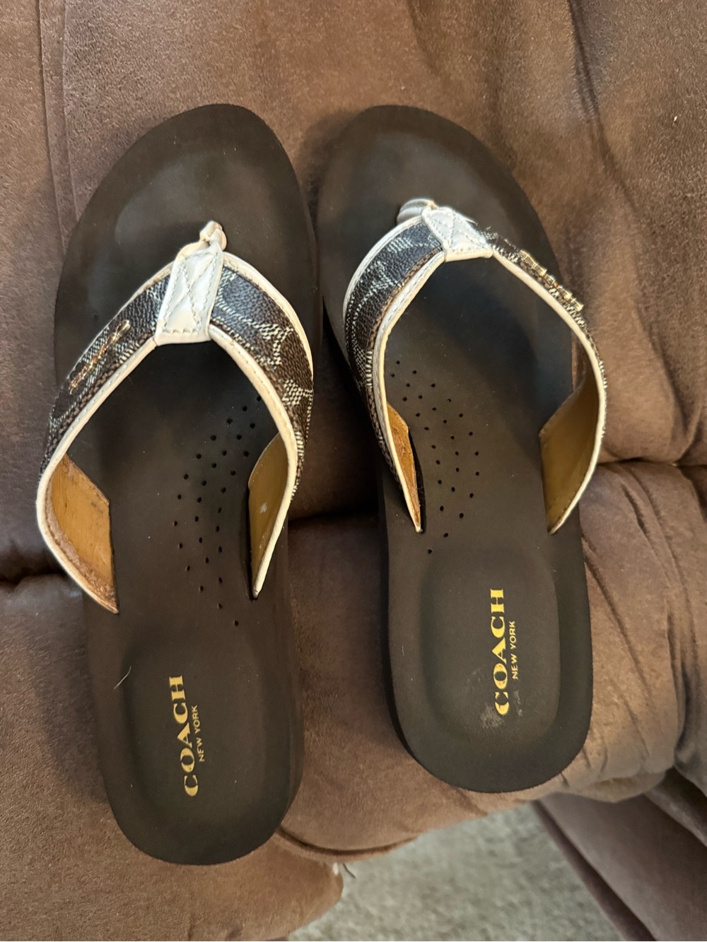 Coach Logo-Trim Thong Sandals - Women's